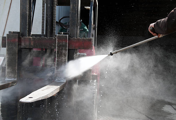 Best Pressure Washing Contractors  in Madison Heights, MI